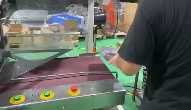 Automatic shrink-wrapping equipment